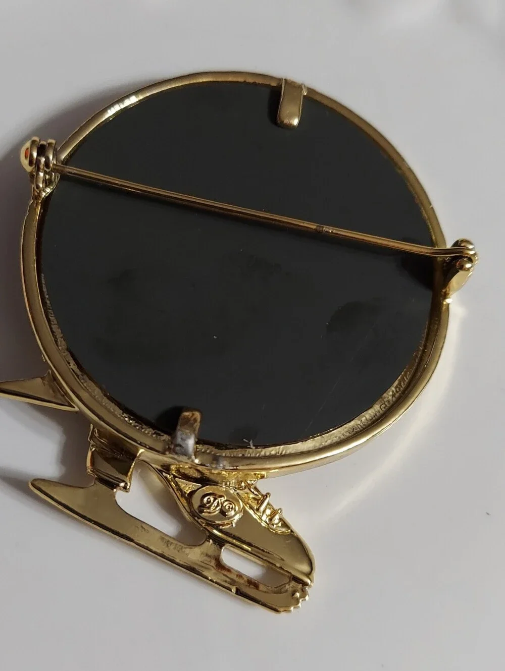 Vintage Danecraft Textured Gold Tone/Mirrored Ice Skating Brooch/Pin